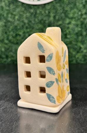 Imagen de PORTA SAHUMERIOS CASITA CERAMICA GRANDE